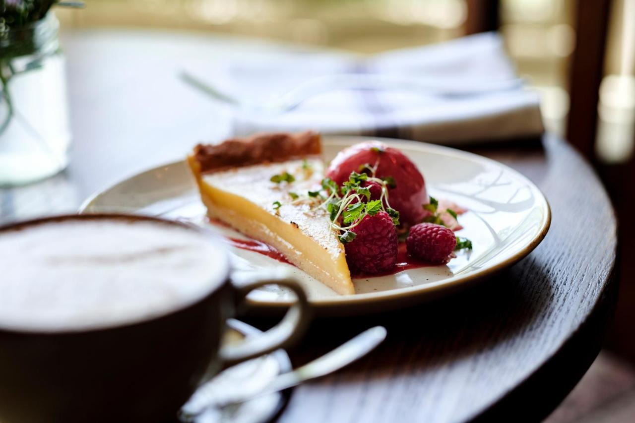 The Bower Inn Μπριτζγουότερ Εξωτερικό φωτογραφία A dessert at the restaurant