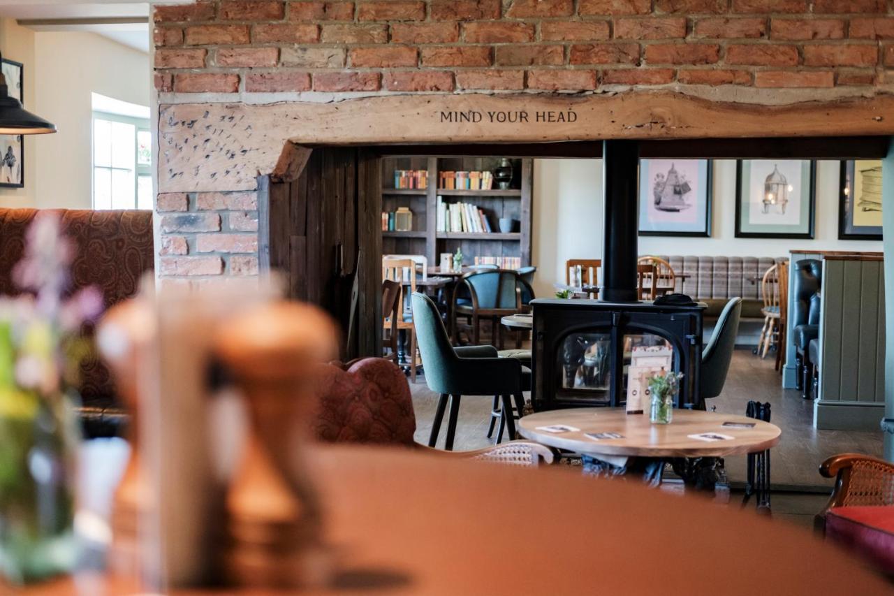 The Bower Inn Μπριτζγουότερ Εξωτερικό φωτογραφία The interior of the restaurant